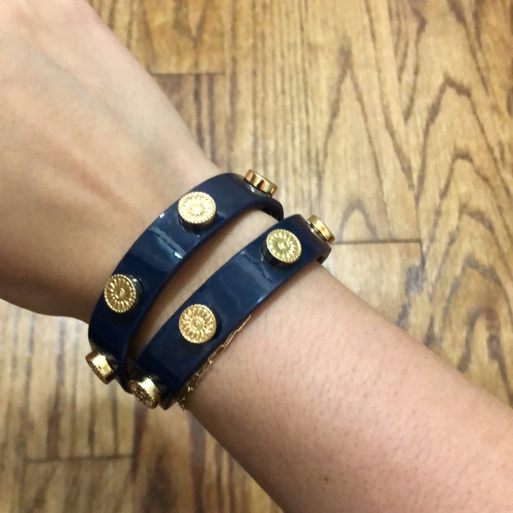 Tory Burch wrap around bracelet - Picture 2 of 2